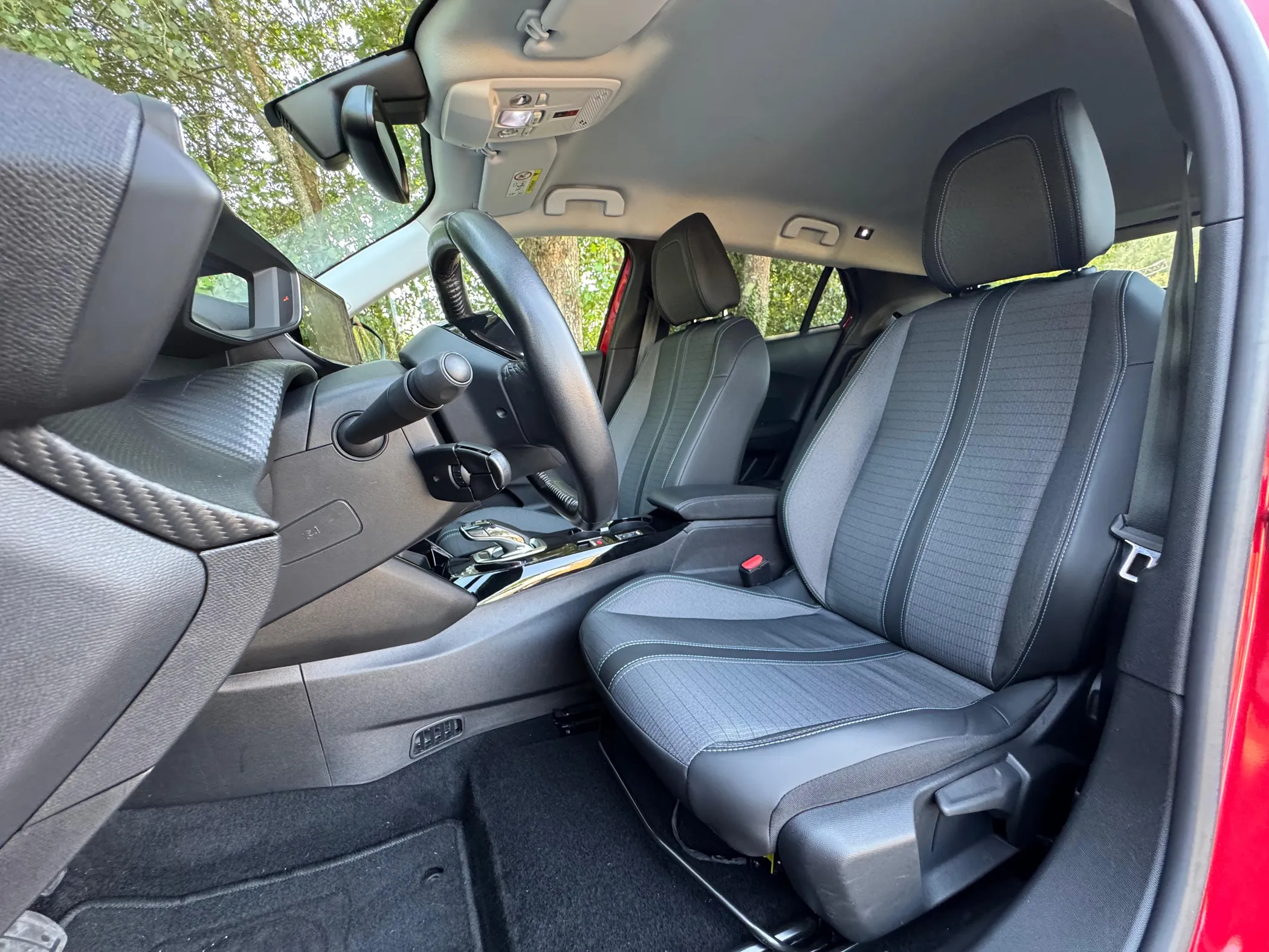 imgi_25_API_NCAUTO_17561410713100-0