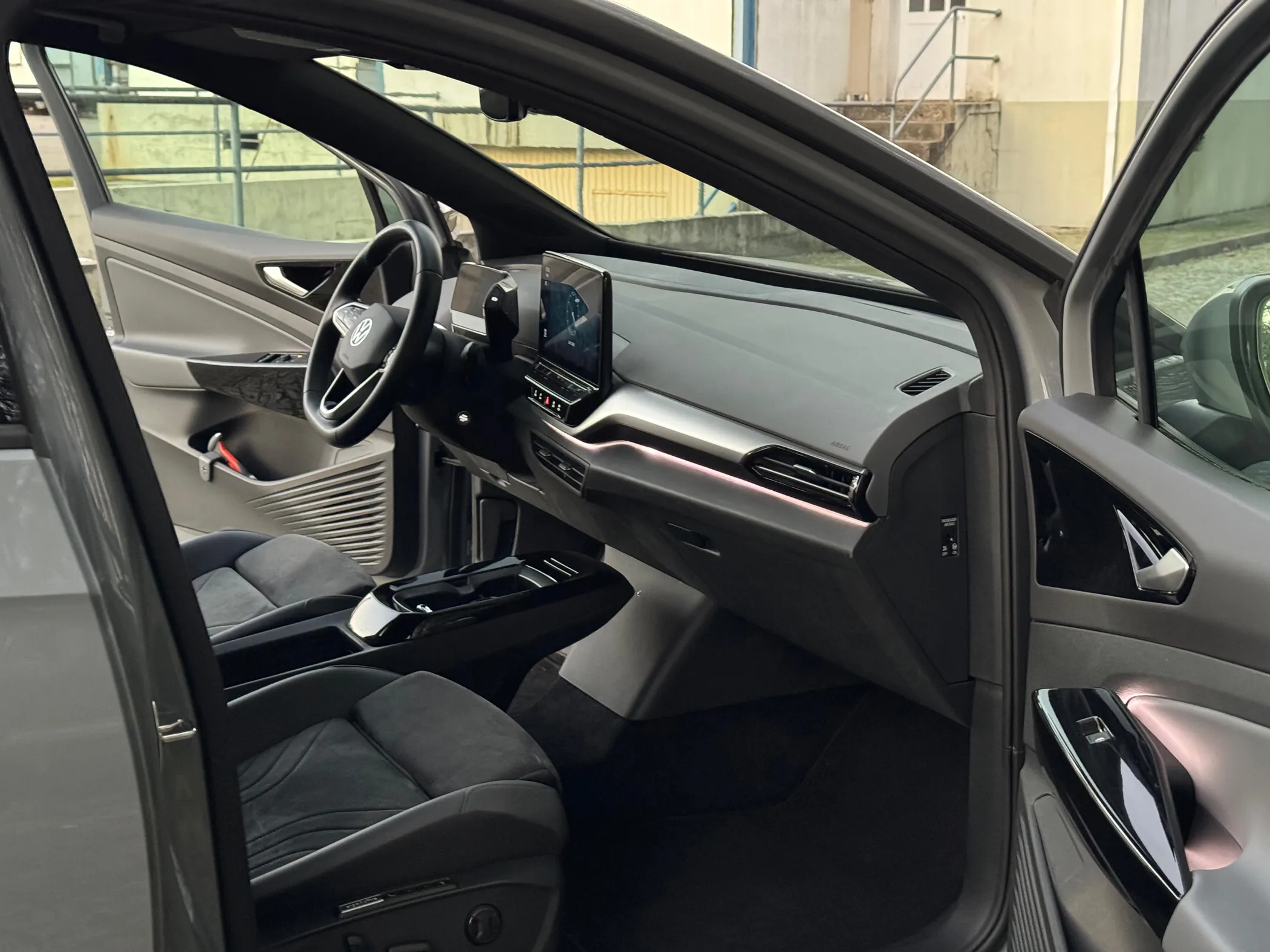 imgi_29_API_NCAUTO_17641783878070-0