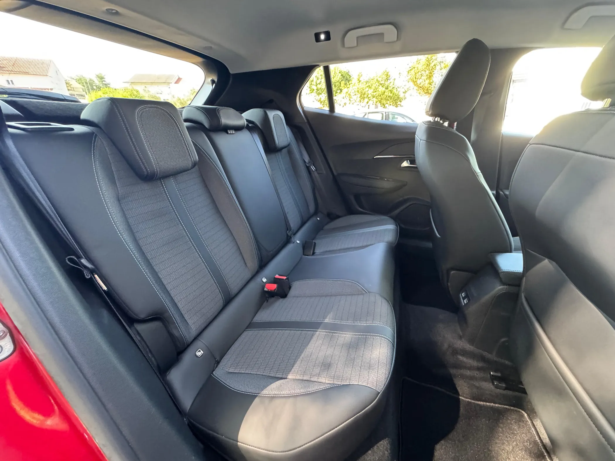 imgi_31_API_NCAUTO_17561410628980-0