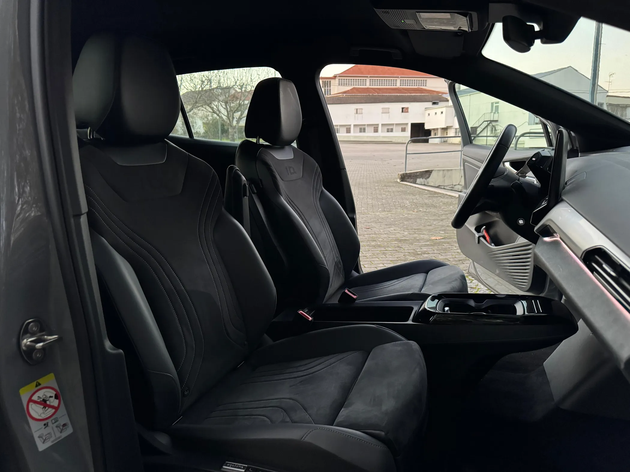 imgi_32_API_NCAUTO_17641783922120-0