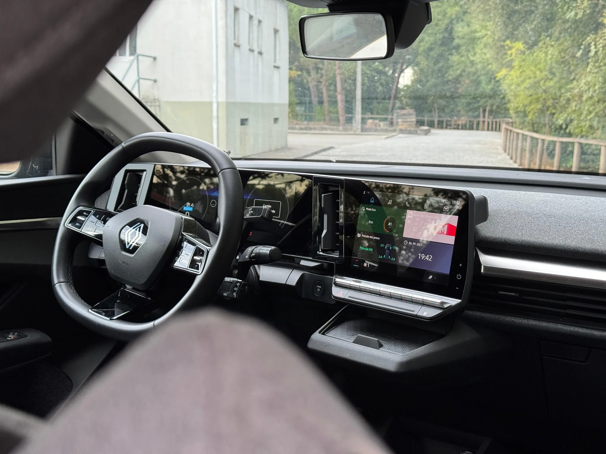 imgi_33_API_NCAUTO_17575989802340-0